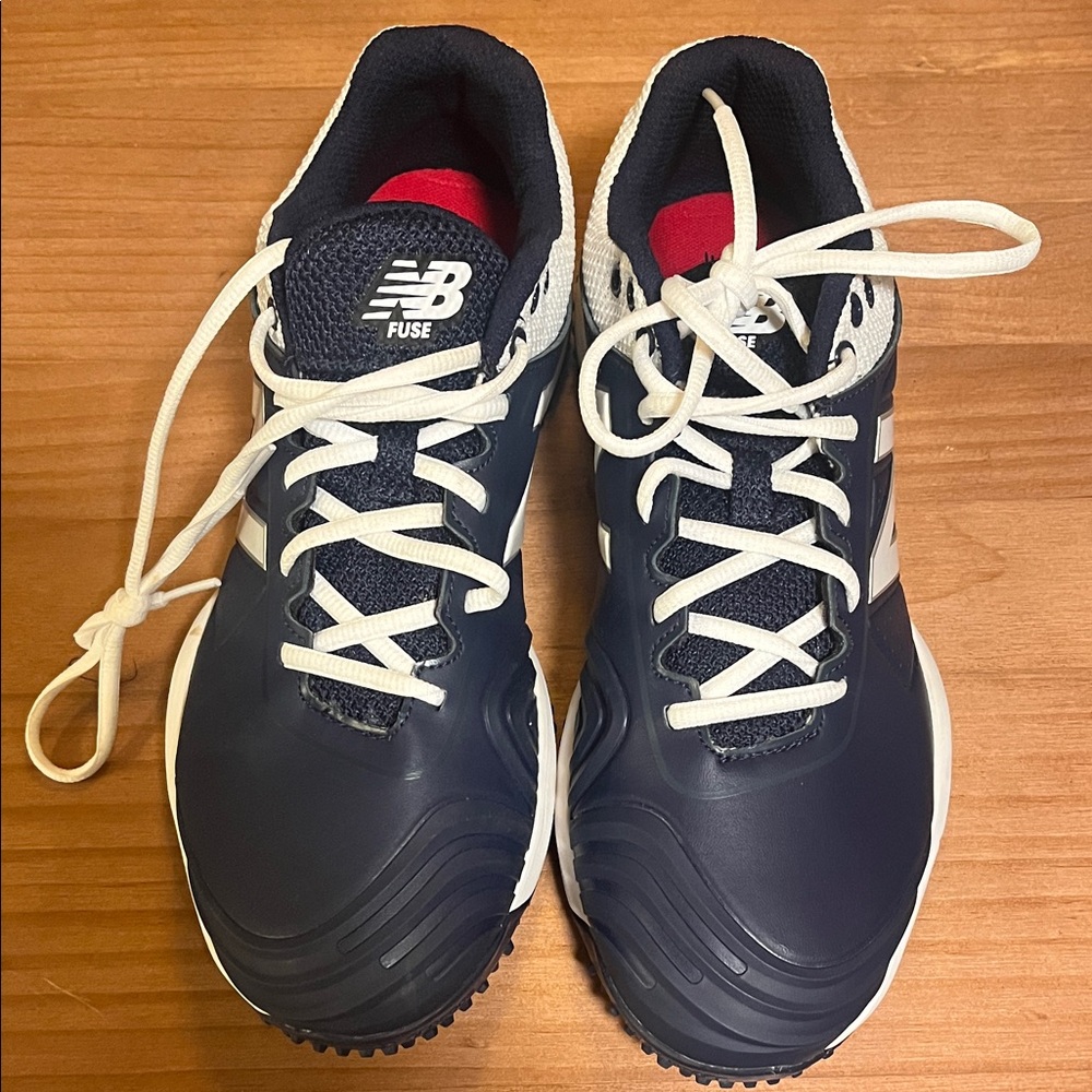Women's Fuse V2 Turf Softball Shoe - Picture 2 of 5